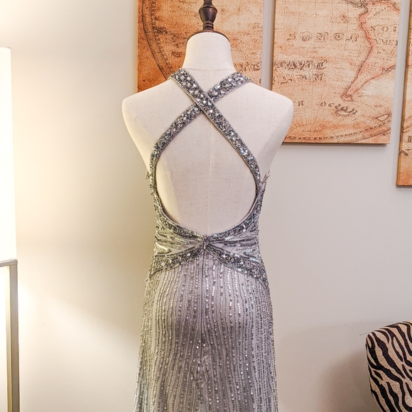 SVETLANA Super CUTE Beaded Sequined Formal Gown - Picture 4 of 7